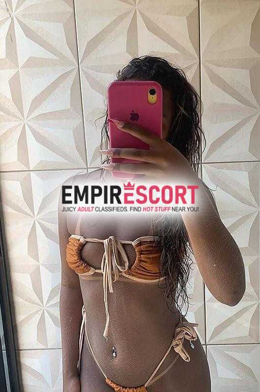 aline negra safada querendo beber leitinho💋💋 safadinha na cama