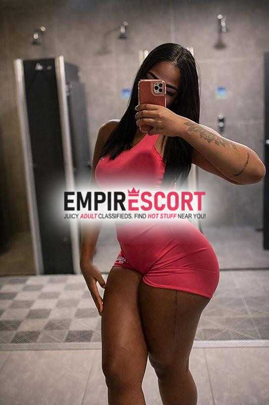 ana karolne cheia de atitude e muito safada na cama cuzinho lubrificado limpinho liberado boquete babadinho profundo