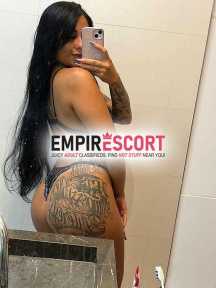 emillyzinha tatuada com local