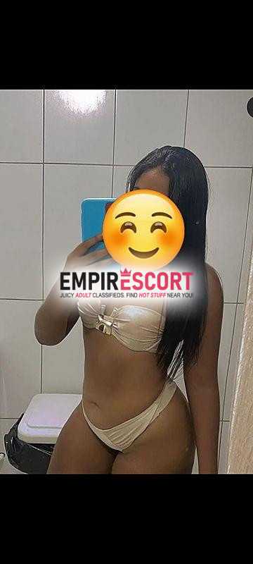 recém chegada na cidade morena bronzeada do boquete bem molhadinho