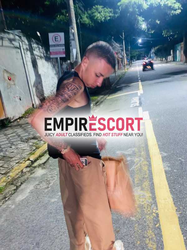 discreto educado e uma boa apresentação. sou dedicado oferecer um atendimento personalizado sempre respeitando os limitese e privacidade e preferências de cada cliente.
busco pela pontualidade higiene impecável boa conversa e um ambiente leve e confortável proporcionando uma experiência exclusiva do início meio e fim.