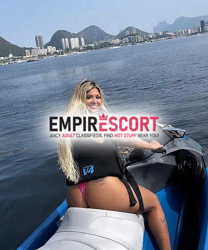 baixinha gostosa e safadinha venha me deliciar.