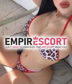 estilo mulherão bronzeada com anal guloso até o final. vendo packs exclusivos