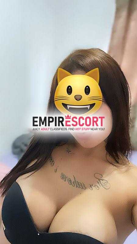 gostosa tatuada com local 🔥