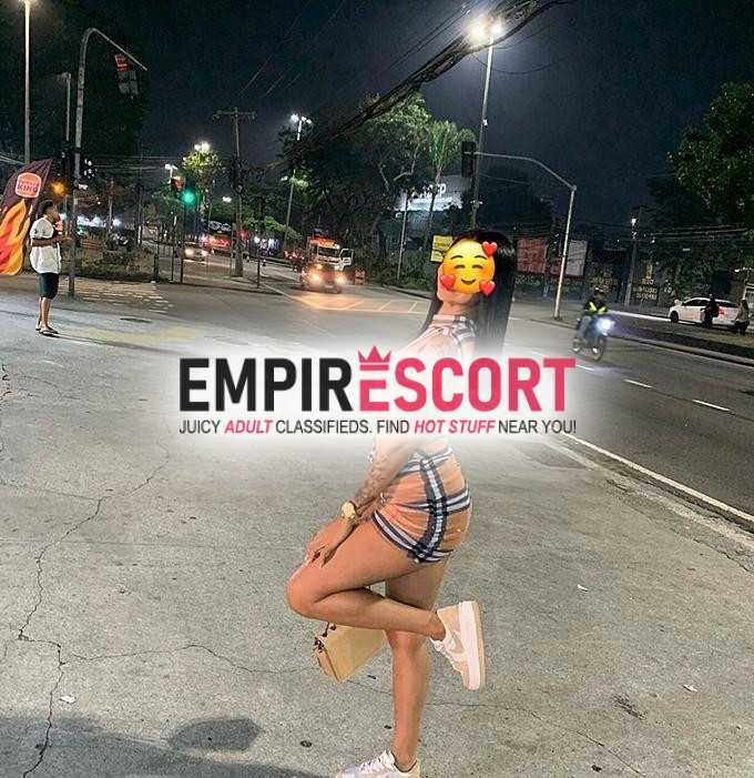 novinha safadinha disponível agora com local no centro.