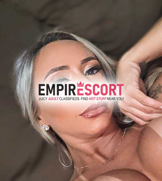 quente na cama safada e atraente😉