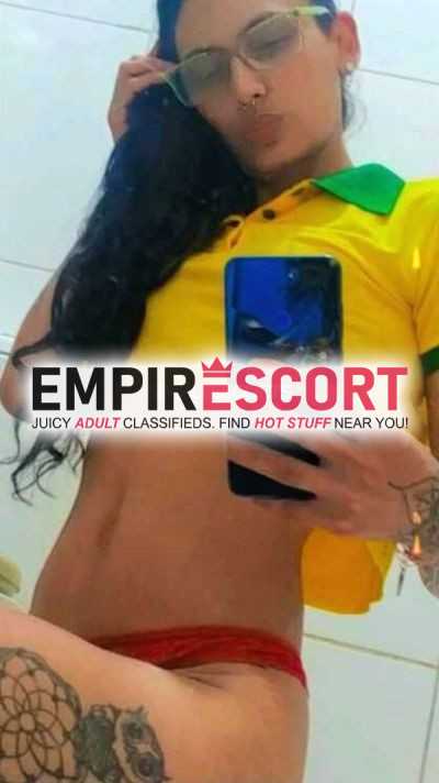 cintia andrade aqui você descobre uma jovem ardente e extremamente insaciável.