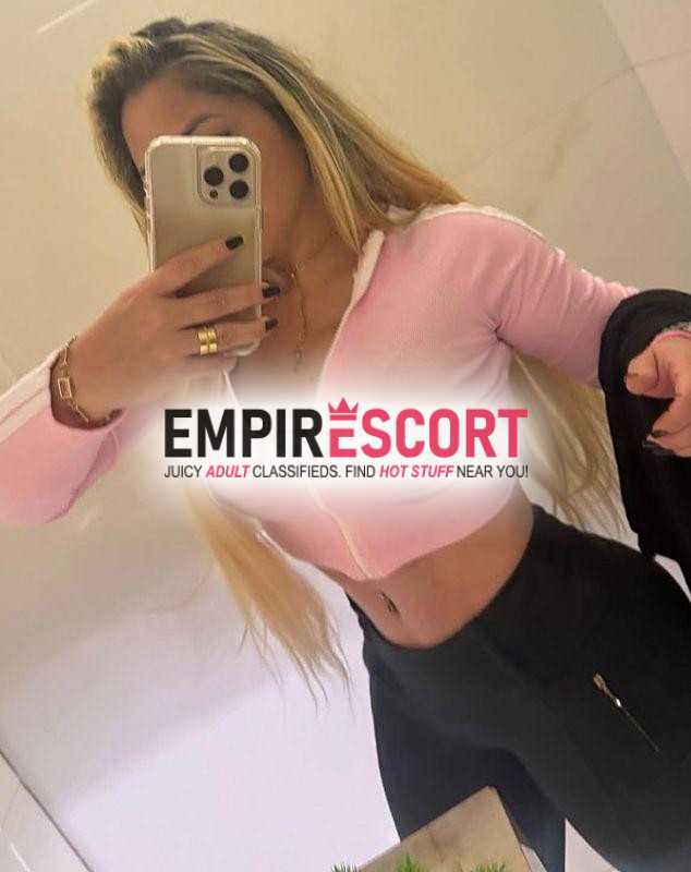 loira completinha 

disponível com local