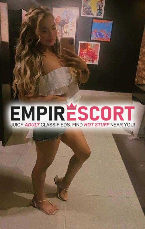 rainha do anal loira estudante universitária com localização