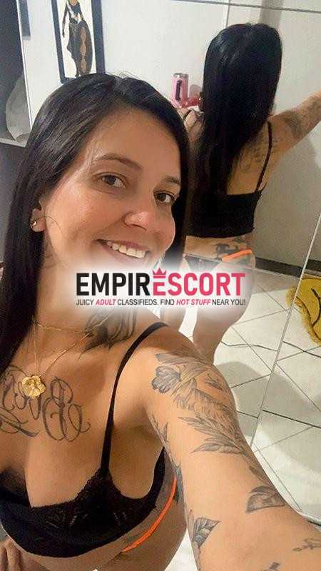 julia baixa tattoada