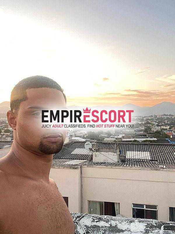 olá meu nome é lucas é estou disposto ter satisfazer em todo momento realizar seus fetiches é seus momentos mais íntimos espero que goste.