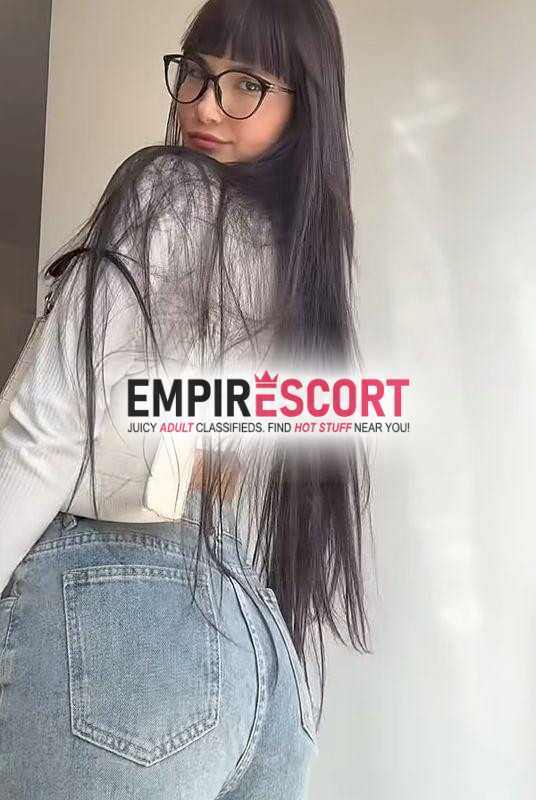 encantadora top model com local
