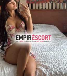 encantadora top model com local
