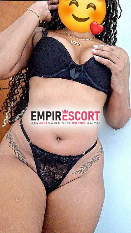 olá me chamo hellen sou morena do rabão com local bem localizado é discreto.