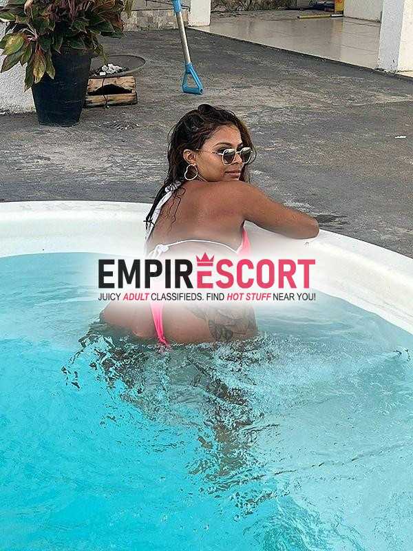 ola me chamo rayane uma deusa do sexo gostosa amores