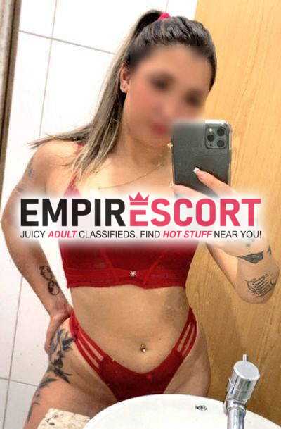 amanda linda branquinha loira e sensual com um bundão apetitoso.