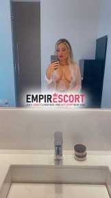 loirinha bronzeada safada na cama 🔥adoro sexo anal ❤️