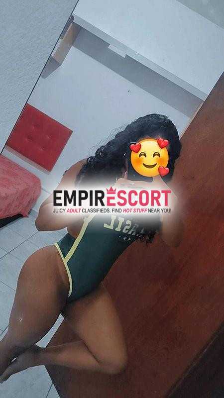 carol castilho de volta morena bronzeada massagem com envolvimento.