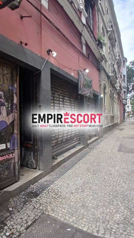 arraia hot das cdzinhas lapa - sexta-feita especial confraternização de cdzinhas passivinhas à disposição dos machos comidinhas salgadinhos e docinhos liberados para os homens comedores