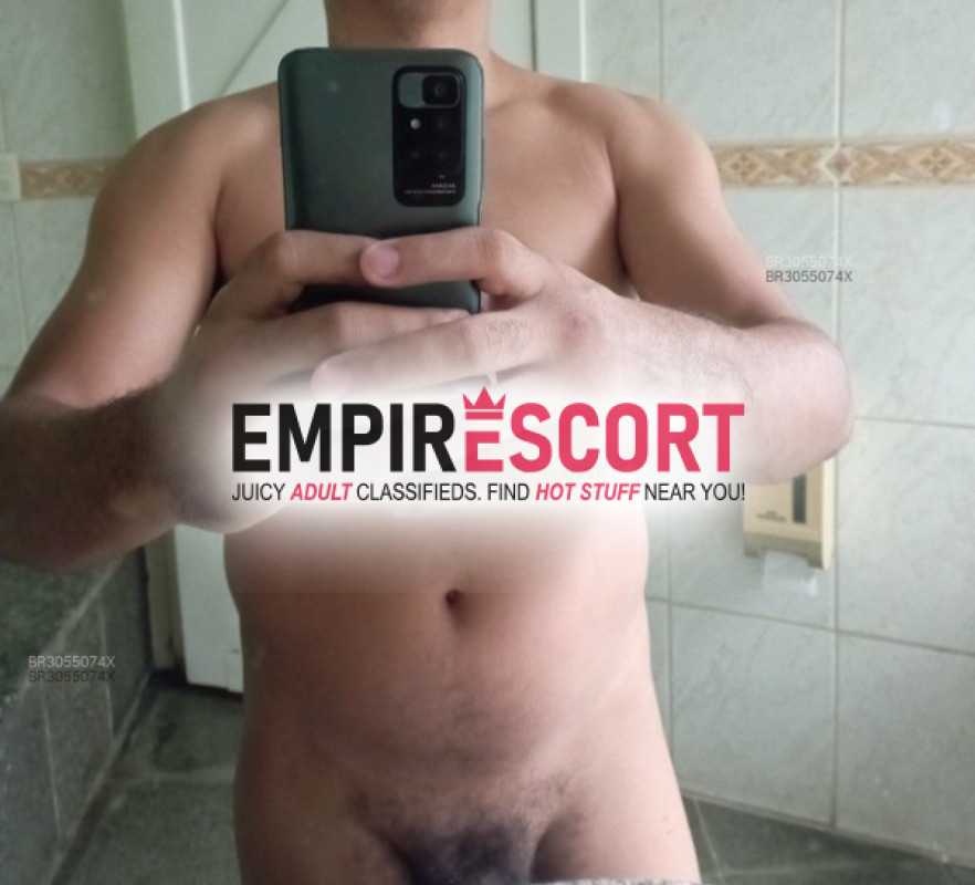 acompanhante masculino em busca de mulheres maduras decididas