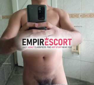 acompanhante masculino em busca de mulheres maduras decididas