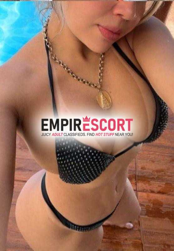daniela dona do cuzinho guloso sento e rebolo gostoso oral extremamente babadinho e guloso