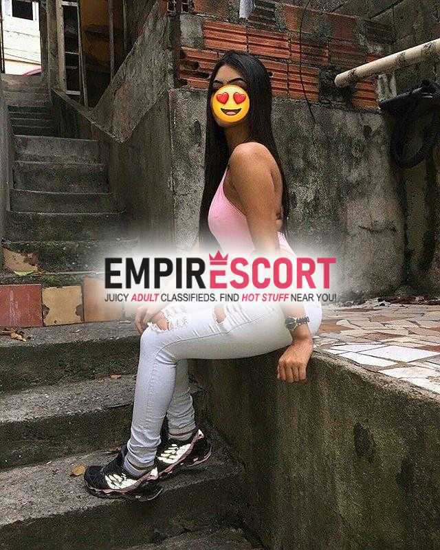 puta safadinha 😋🔥
cachorrinha de macho 🔥