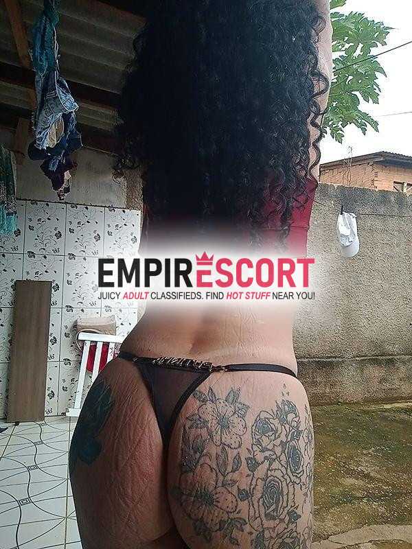 a docinho chegou bb vc gosta . 
chama no zap vem mamar bb vem