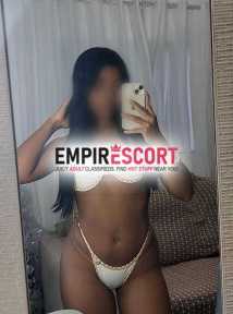 aninha morena bronzeada toda durinha . peitinho pequeno e lindo .