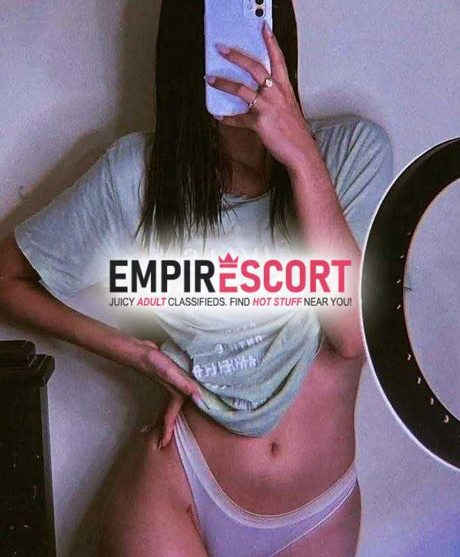 sou uma namoradinha linda e simpática com um charme inigualável. com local