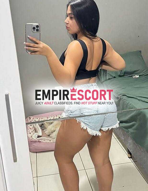 bucetinha apertada com tesão tenho local e chupo gostoso