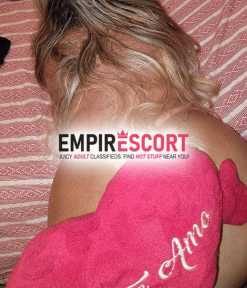 com local na atalaia
putinha de luxo 
loirinha bronzeada profissional do amor. bucetinha rosada