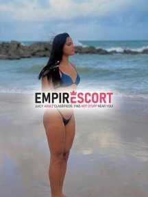mulher com pau 20cm