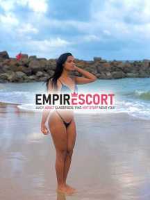 mulher com pau 20cm