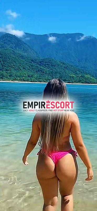 loira deliciosa safada na medida certa e pronta para realizar seus desejos… tenho um atendimento completo envolvente e cheio de provocação. dona de