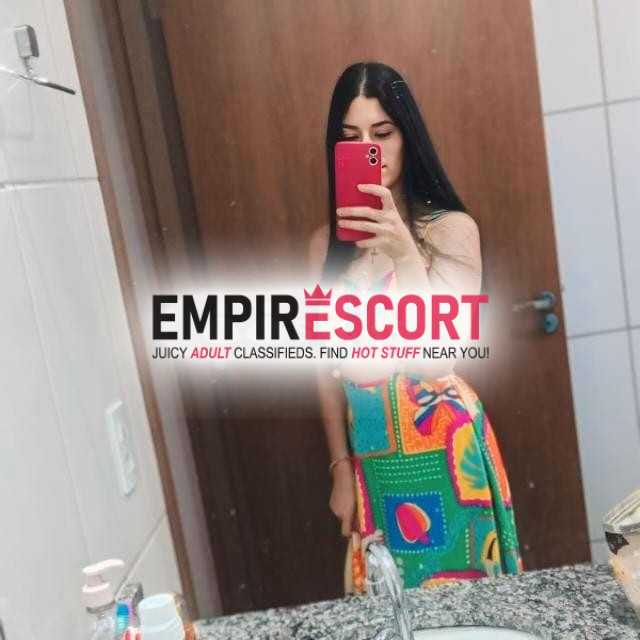 sou magrinha branquinha.
amo fuder gostoso 😋