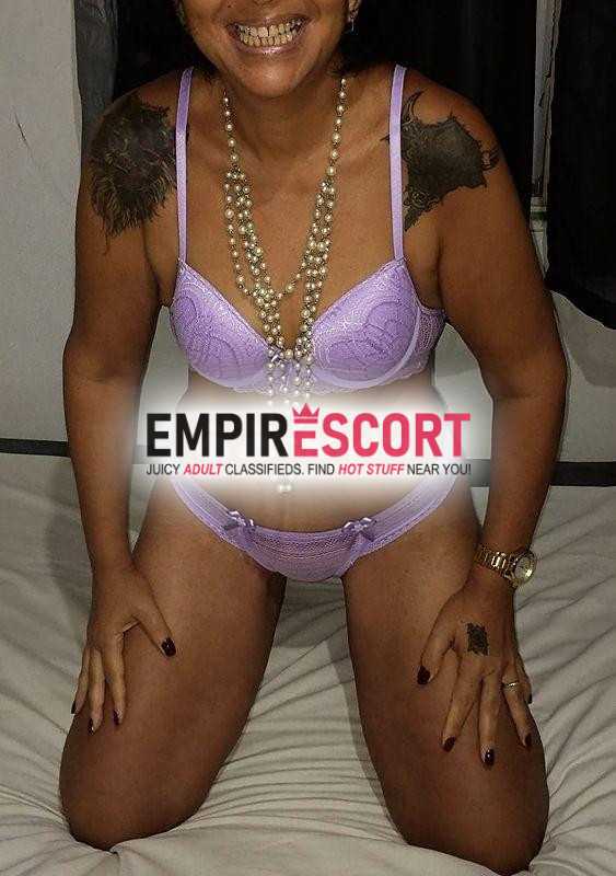 sua milf e gilf  coroa titia  domm completinha e greluda 
chamada e com local e estacionamento
