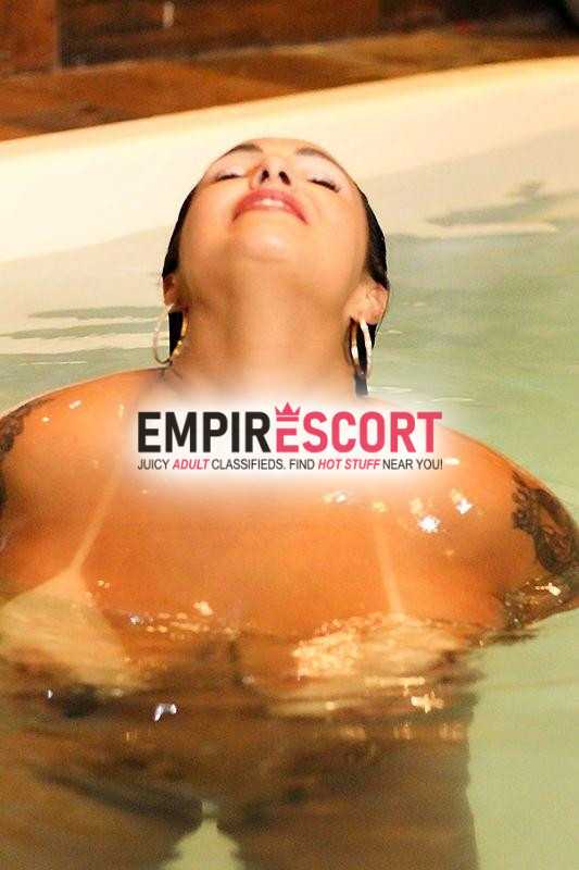 modelo plus size uma mulher saborosa cabeça aos pés me chama