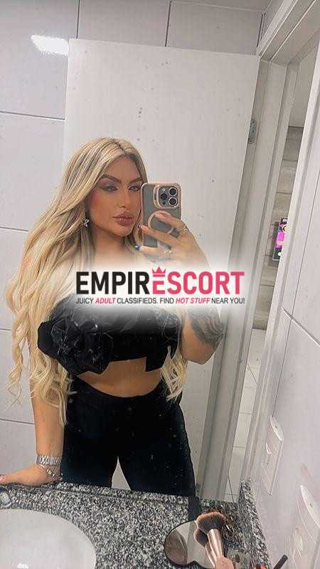 venha se deliciar com uma rabuda que faz um sexo oral bem gostoso babadinho garganta profunda com massagem que vai te fazer
