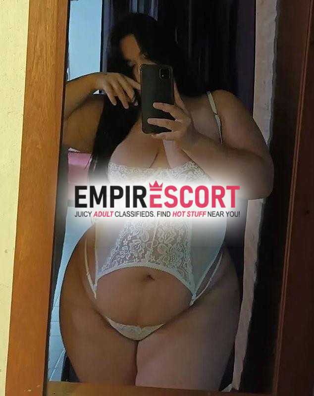 olá me chamo julia tenho curvas generosas e adoro beijar na boca e ser acariciada. não sou uma acompanhante robótica. sou bem intensa e sem frescur