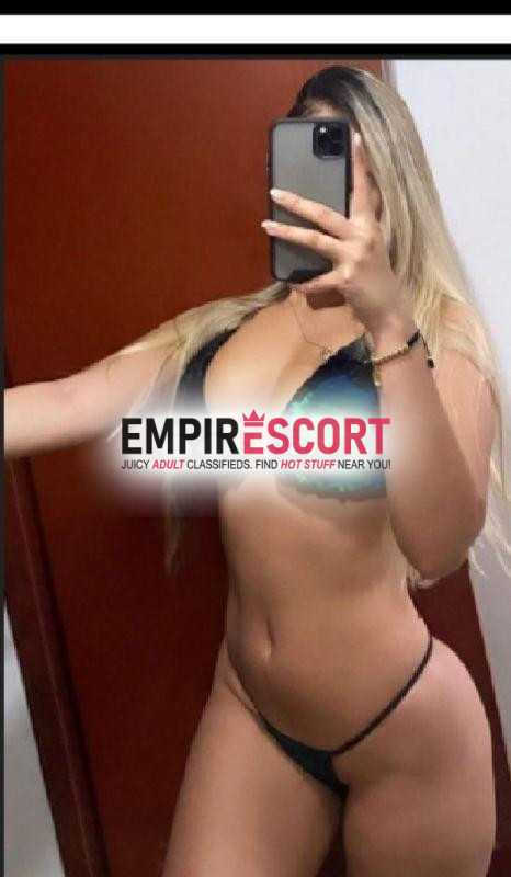 larissa loira exuberante