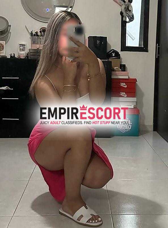 aki estou em londrina❤️❤️❤️
vem passa momentos cheiros de prazeres ao meu lado.loira gostosa cheirosa e mto safadinha 🥰