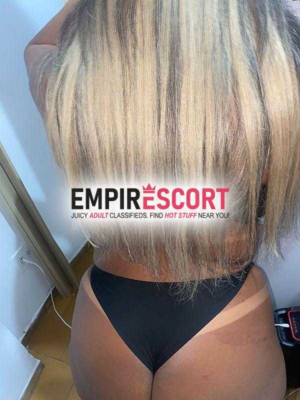 uma acompanhante morena cheirosa linda estilo namoradinha safadinha
