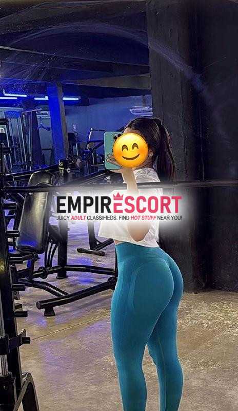 com local lari uma acompanhante morena digna de parar o transito 😋