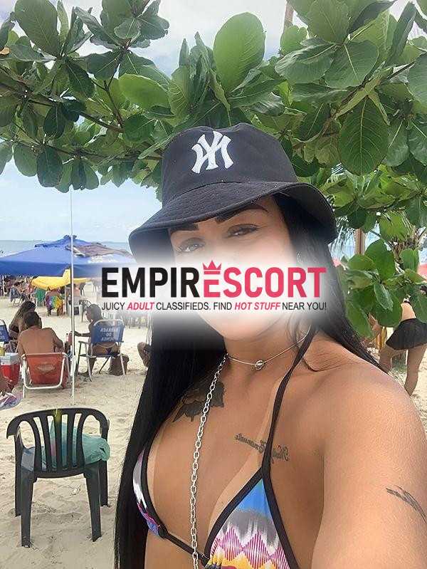 morena tatuada sem local . primeira vez na cidade