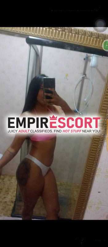 gabriely morena linda e atenciosa