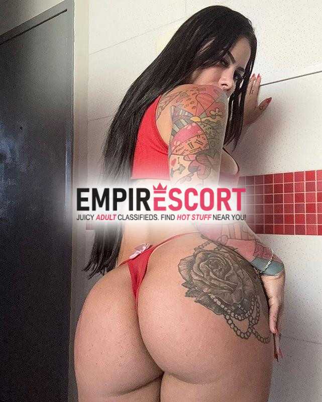 morena tatuada 🧿🌶️🔥 siliconada