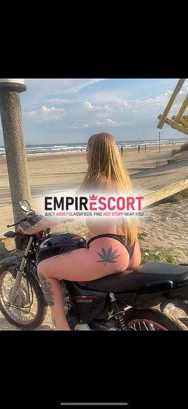 gringa tatuada no sigilo