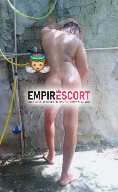 tenha uma experiência com 2 homens massagista e depilador ativo e versatil