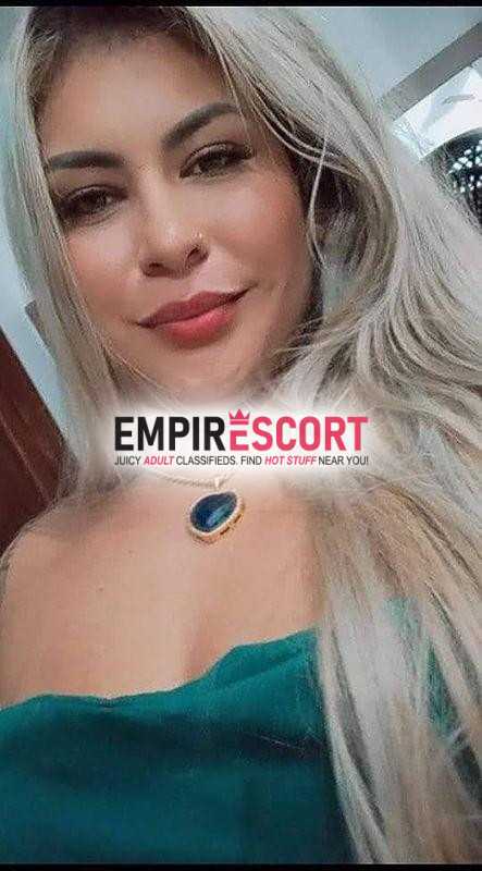 beatriz recém chegada na cidade loirinha linda e sem enganação